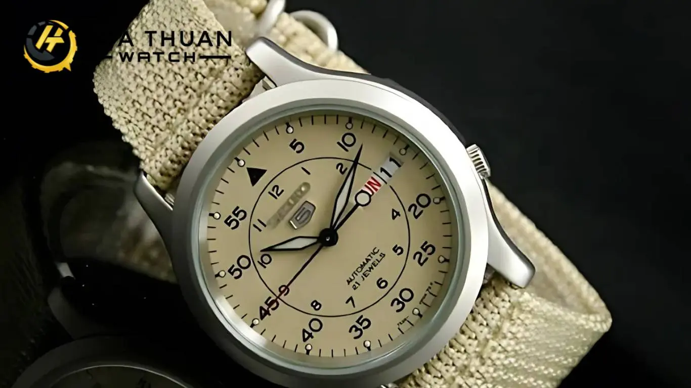 Đồng hồ Seiko 5 quân đội màu cát vàng