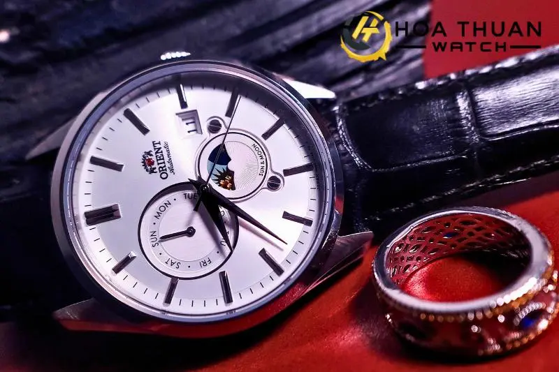 Orient Sun & Moon Gen 5 RA-AK0310S10B - Sang trọng, tinh tế