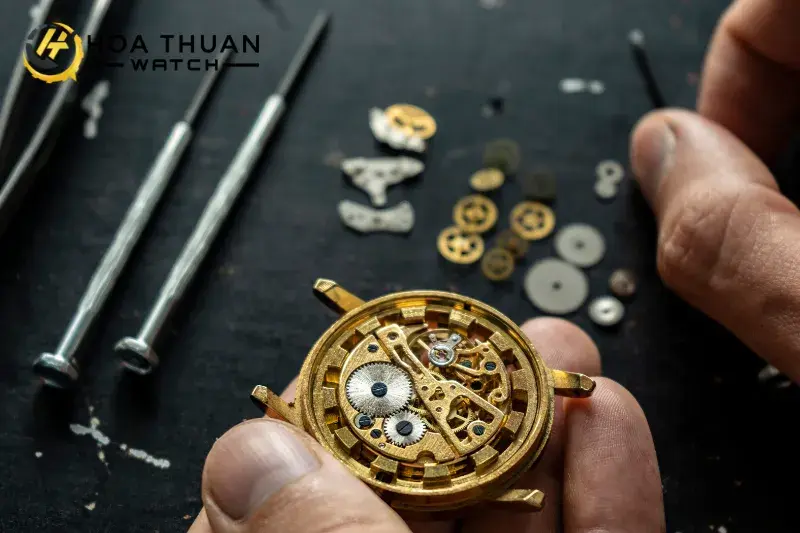 Quy trình lau dầu đồng hồ Seiko tại Hoà Thuận Watch