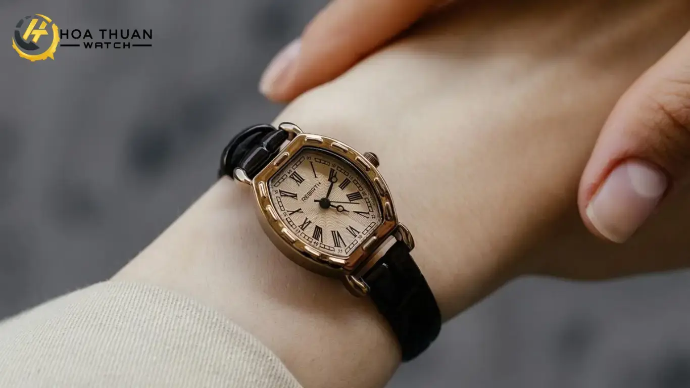 Đồng hồ phong cách retro hiện đại cho nữ